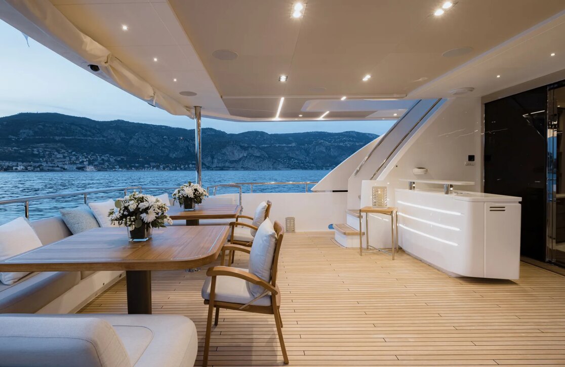 An image of Riviera Living yacht