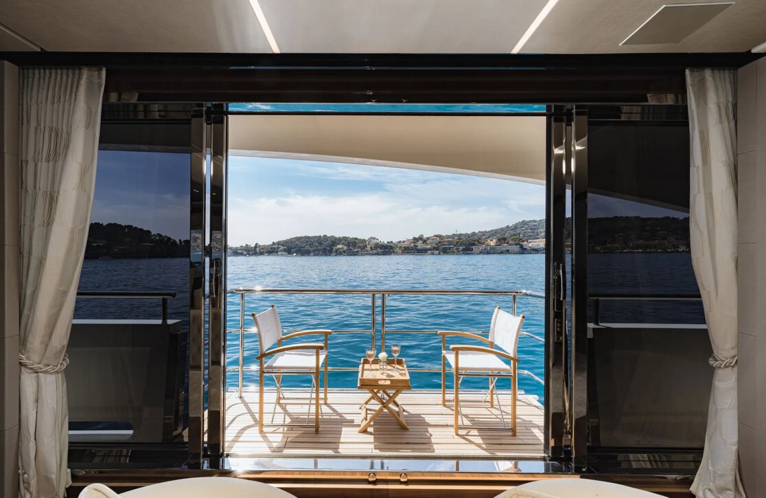An image of Riviera Living yacht