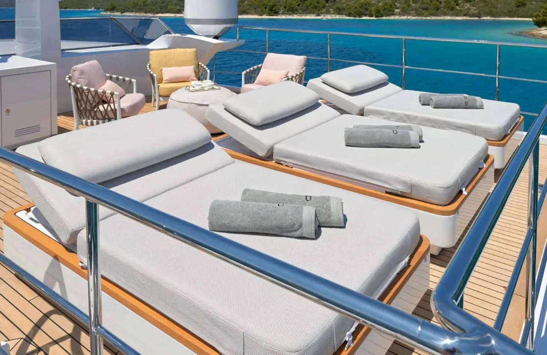 An image of Heed yacht