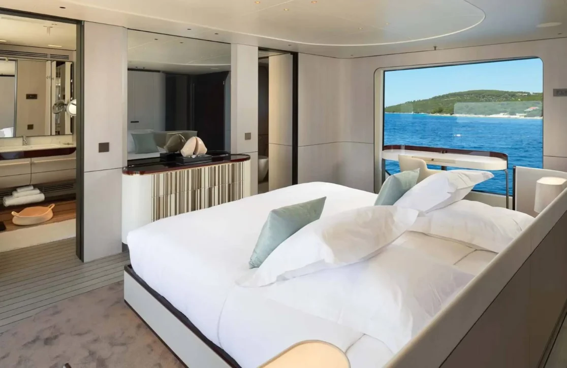 An image of Heed yacht