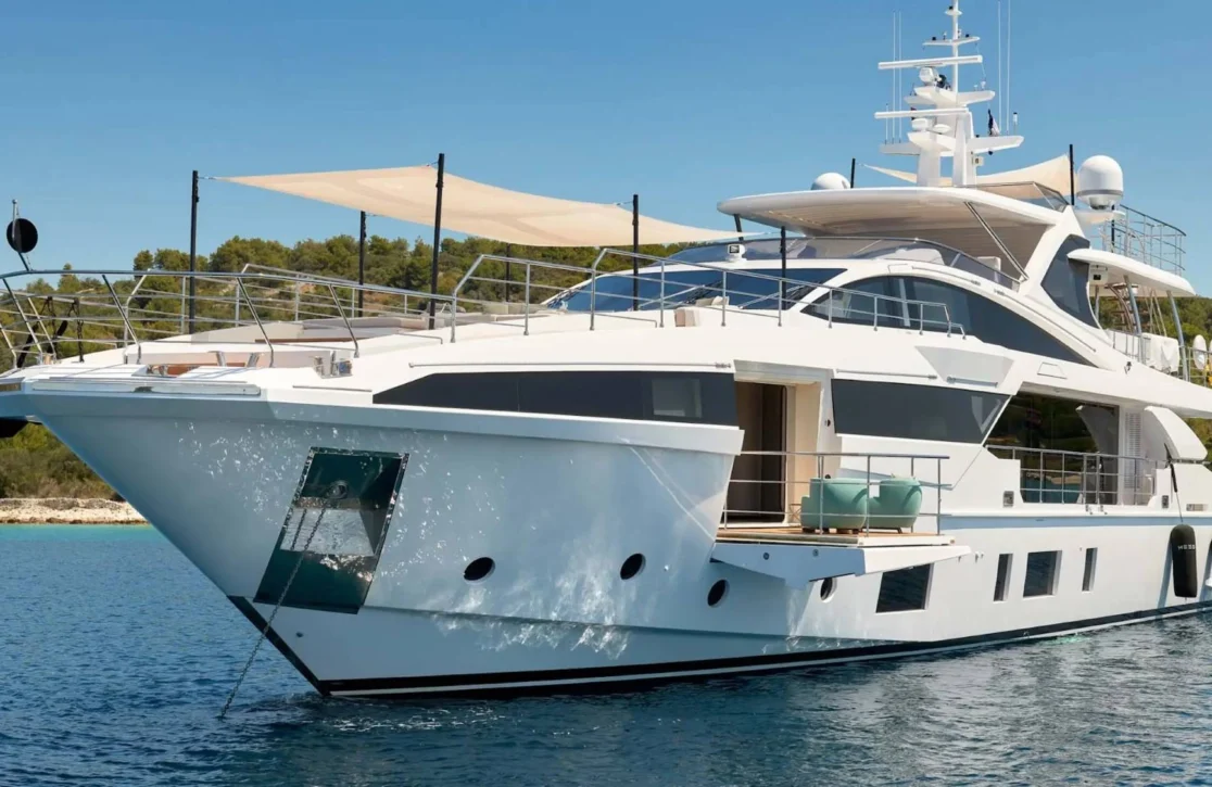 An image of Heed yacht