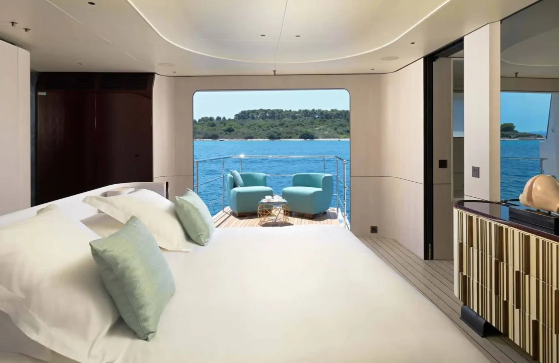 An image of Heed yacht
