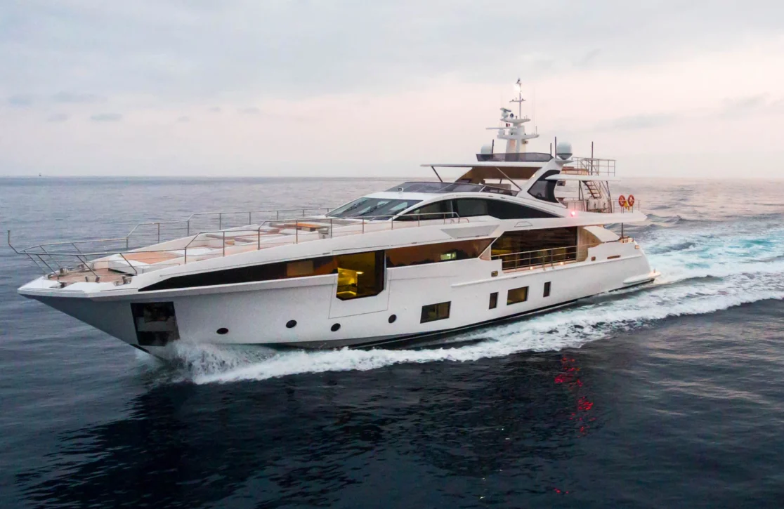 An image of Heed yacht