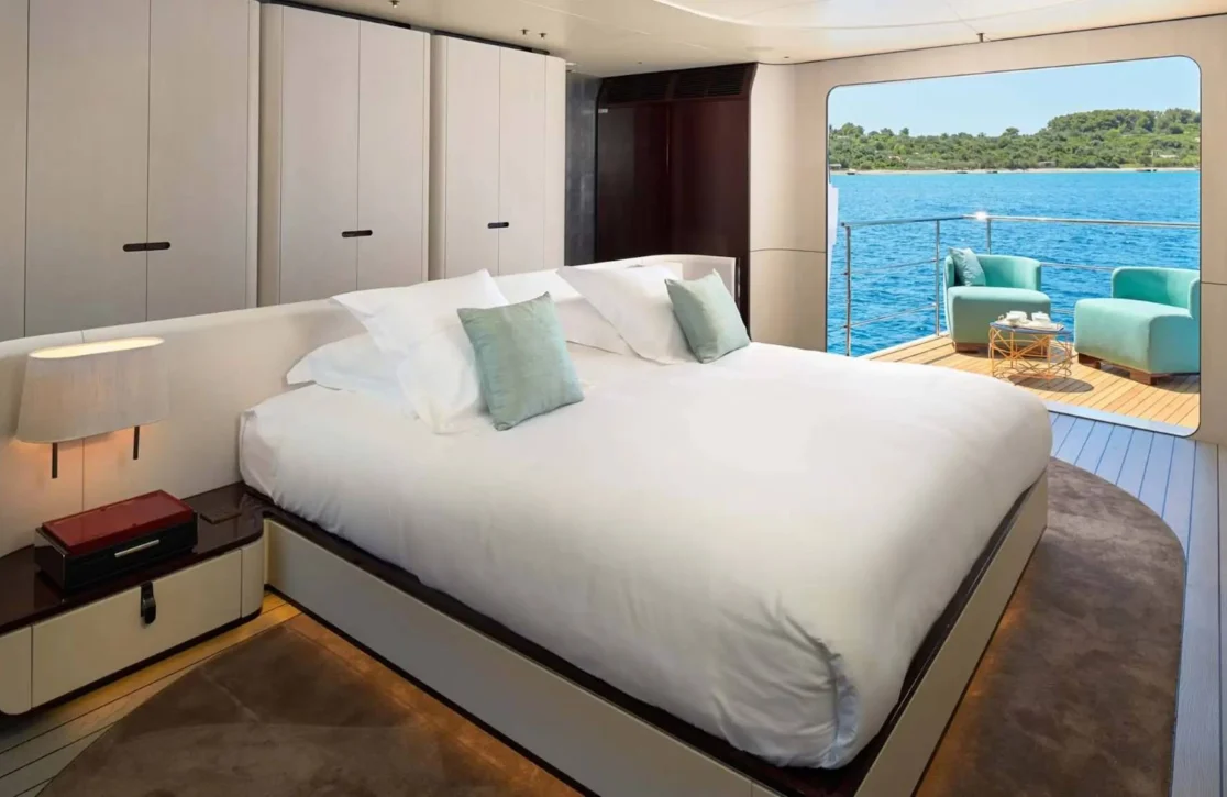 An image of Heed yacht