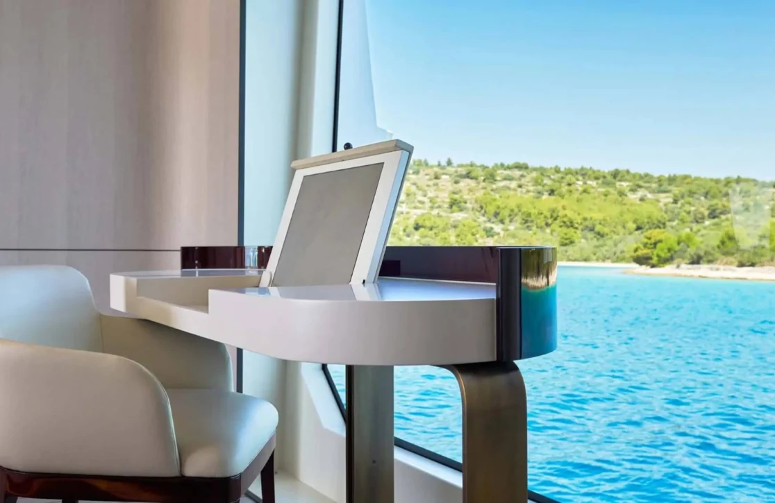 An image of Heed yacht