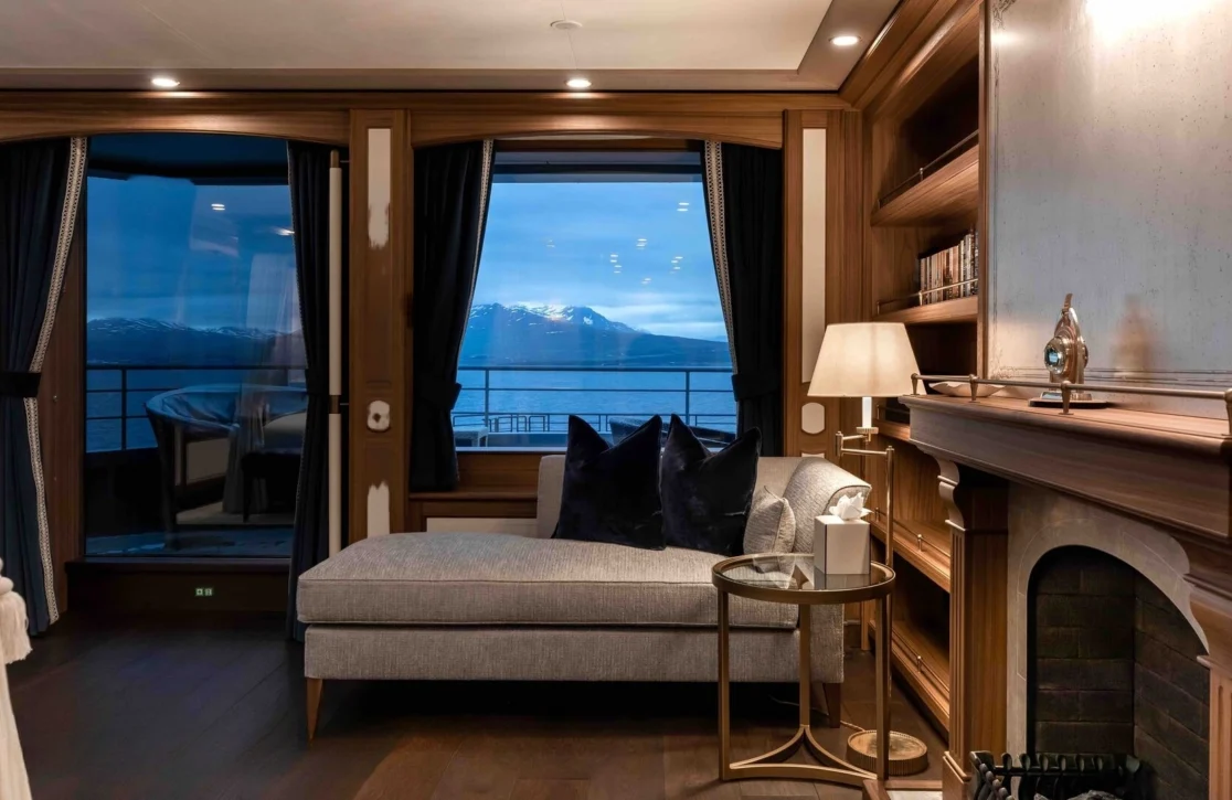 An image of Q yacht
