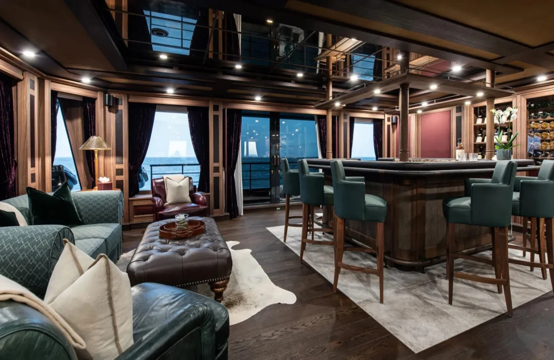 An image of Q yacht