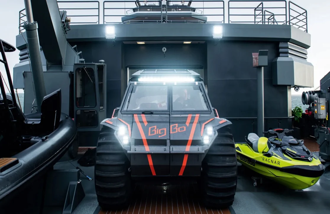 An image of Q yacht
