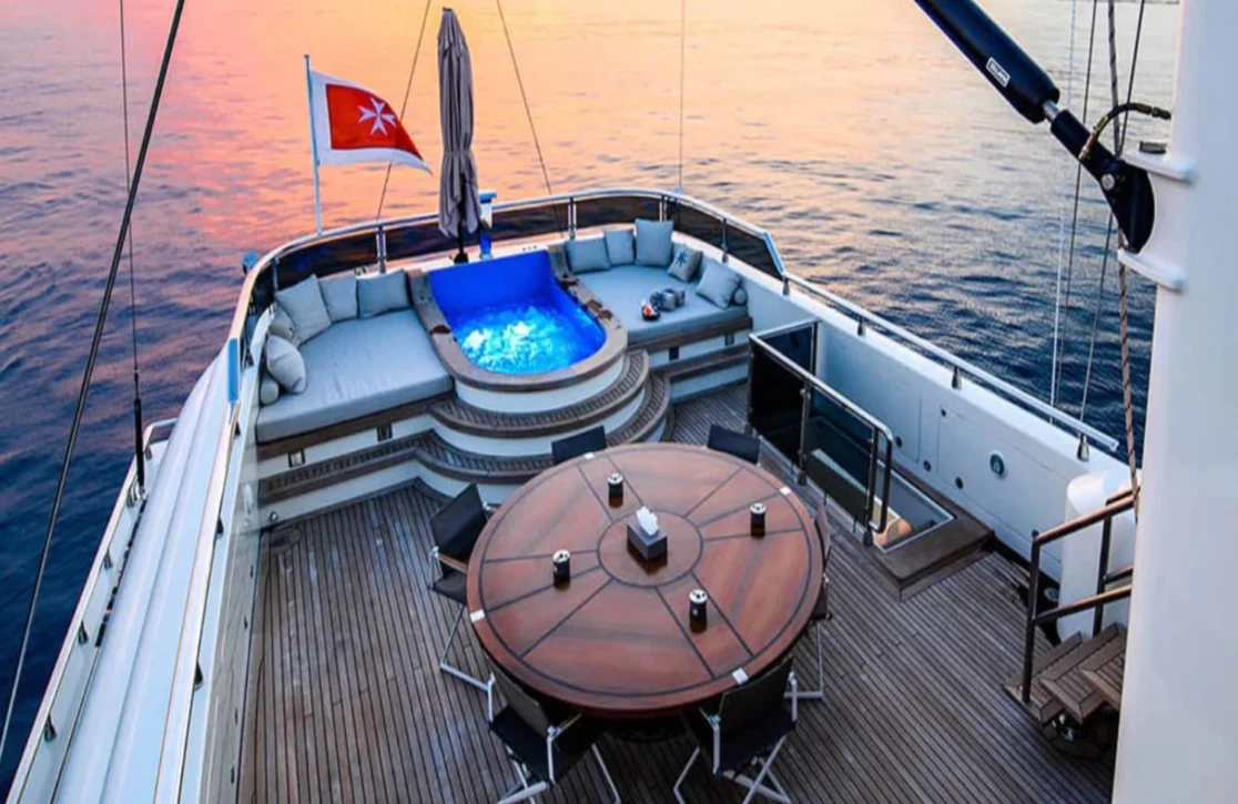 An image of Aresteas yacht