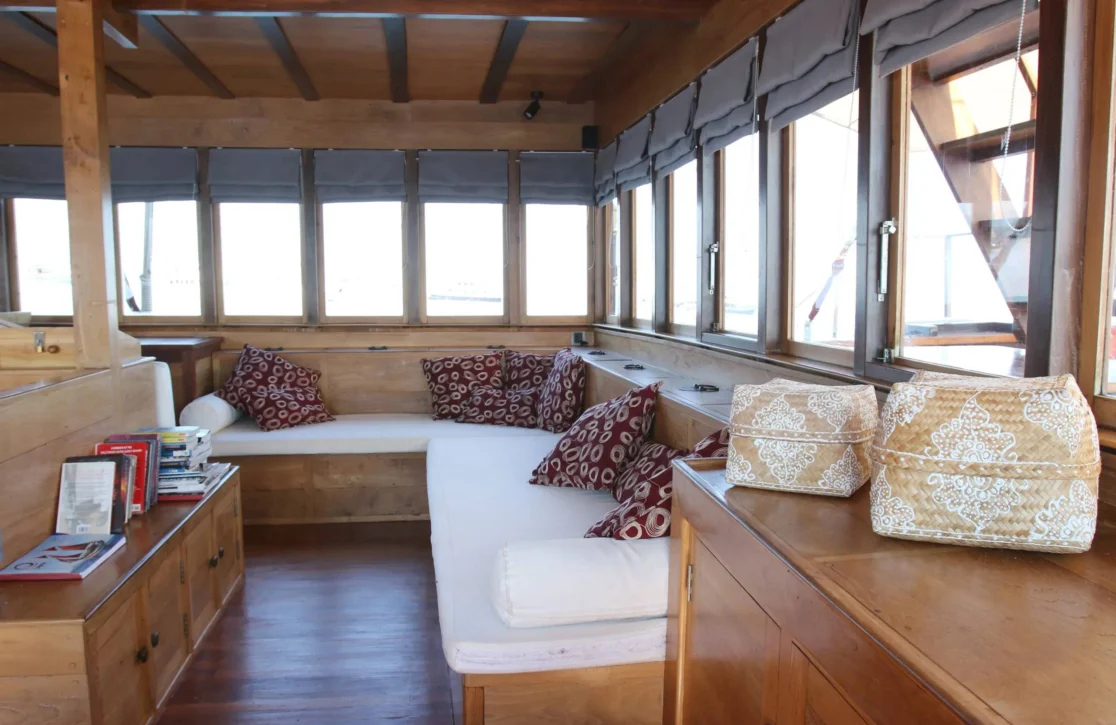 An image of Tiare yacht