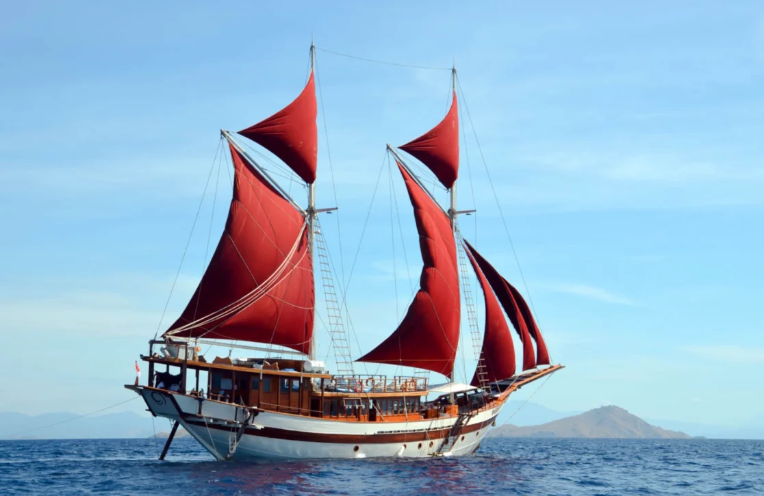 An image of Tiare yacht