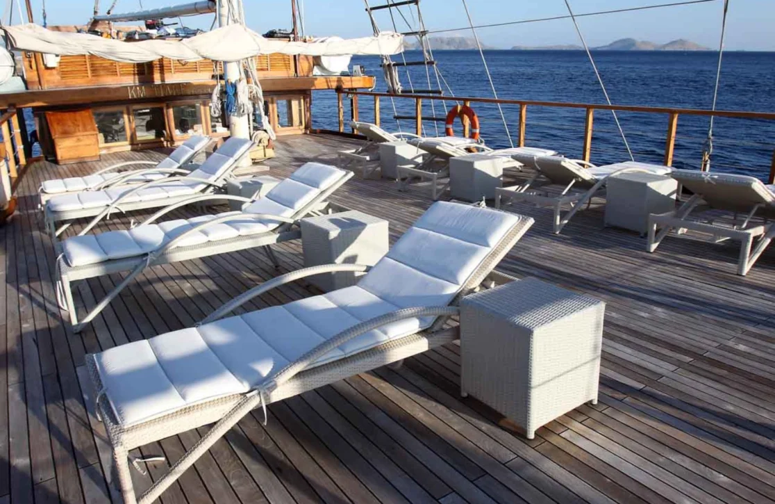 An image of Tiare yacht