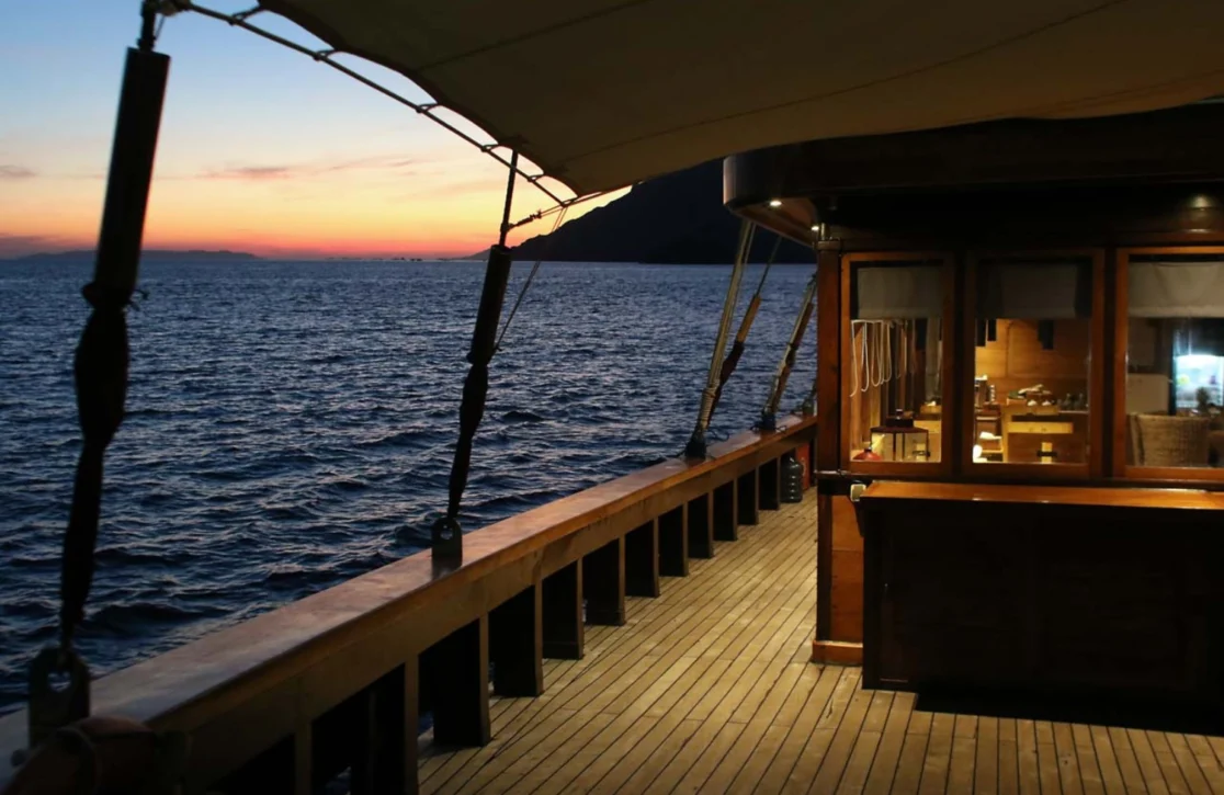An image of Tiare yacht