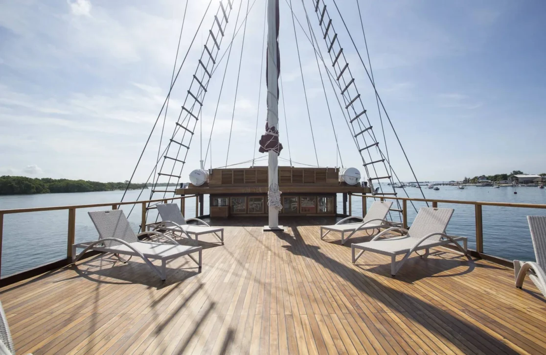 An image of Tiare yacht