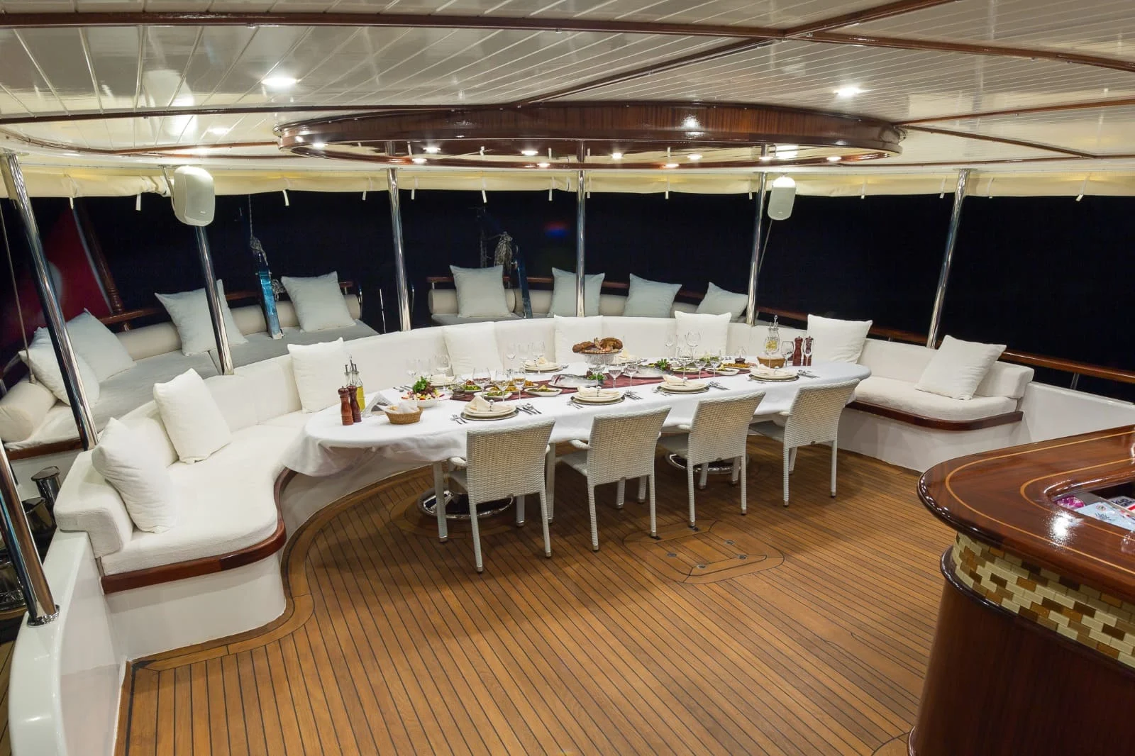 A preview of interior Dining