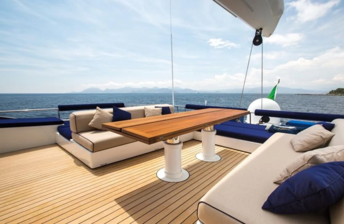 An image of Huitane yacht