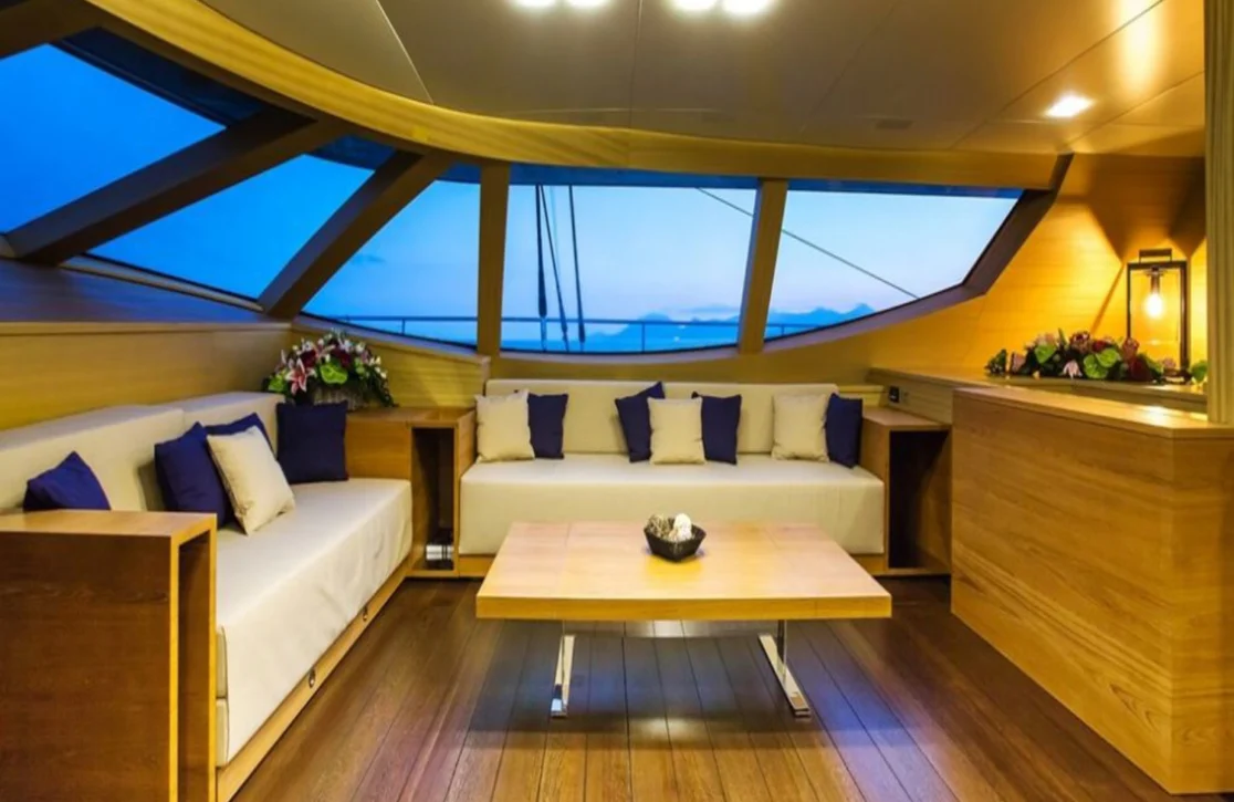 An image of Huitane yacht