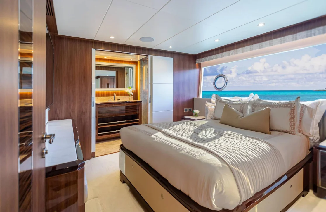 An image of I C yacht