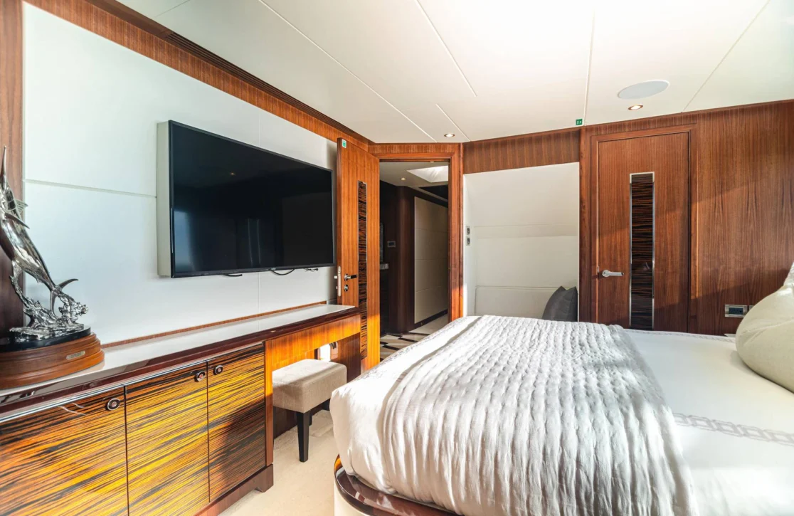 An image of I C yacht