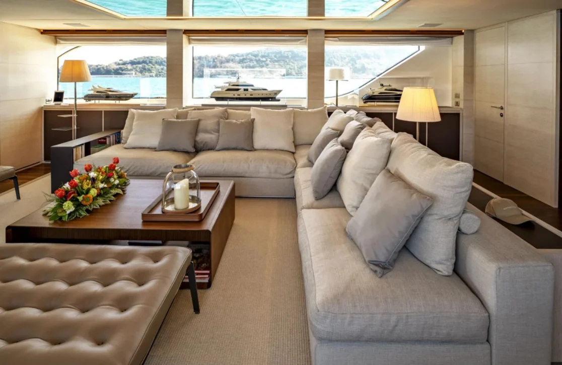 An image of Anything Goes V yacht
