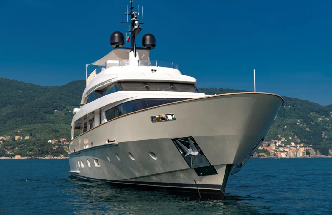 An image of Anything Goes V yacht