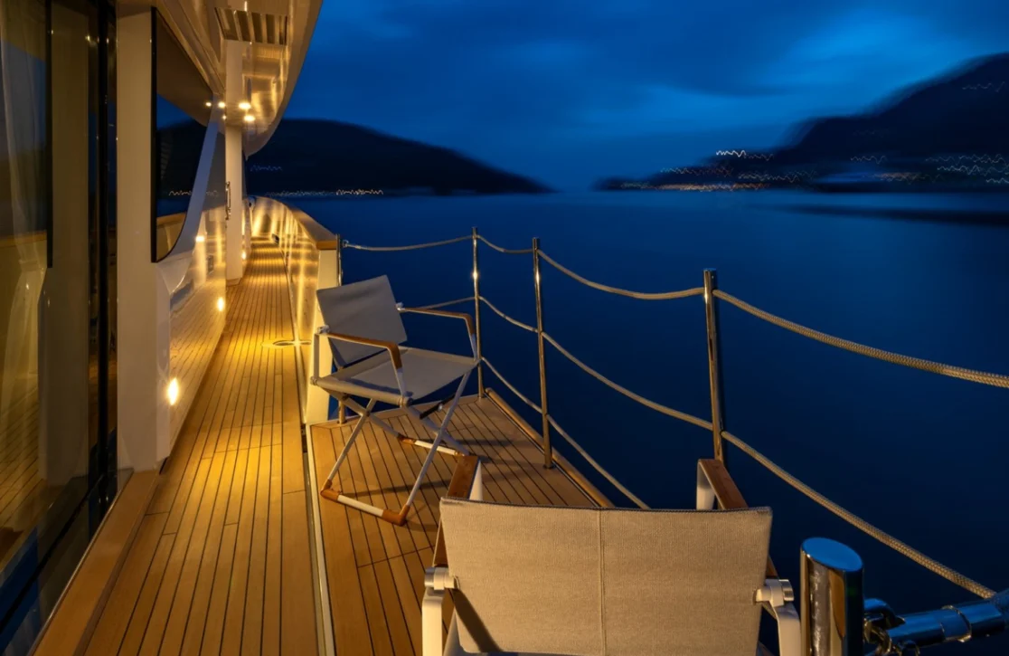 An image of Anything Goes V yacht