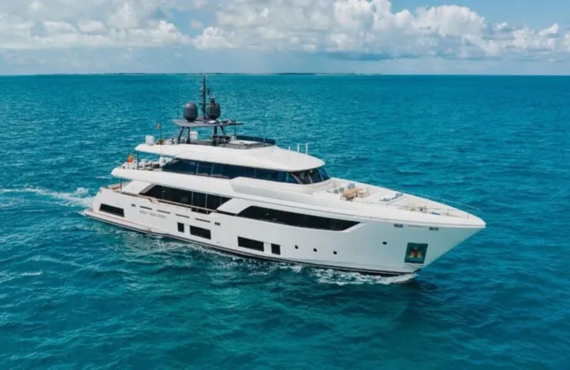 An image of Eros yacht