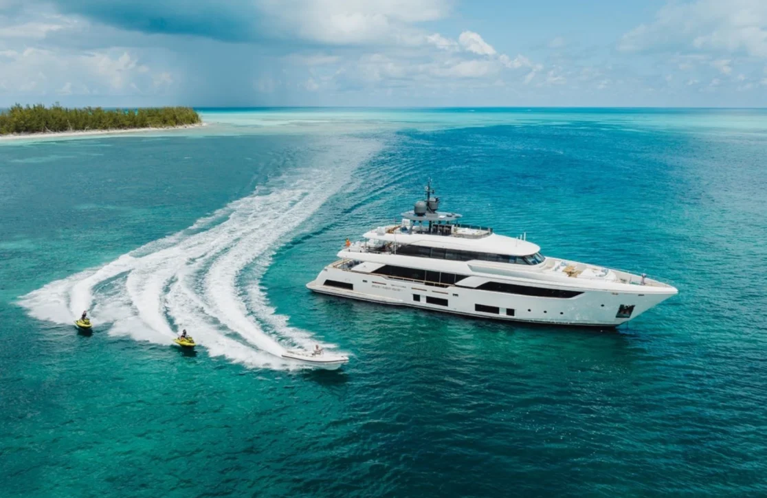 An image of Eros yacht