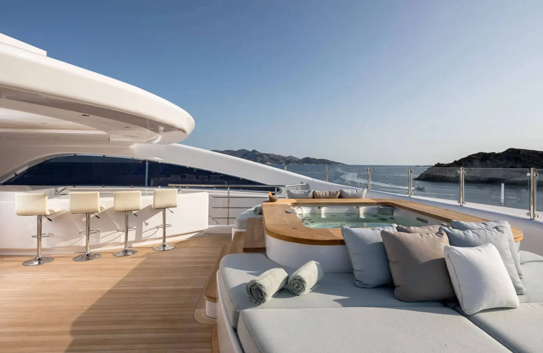 An image of O’pari yacht
