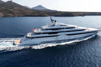 An image of O’pari yacht