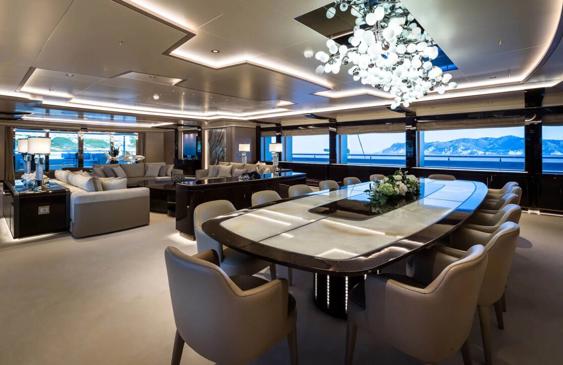 An image of O’pari yacht