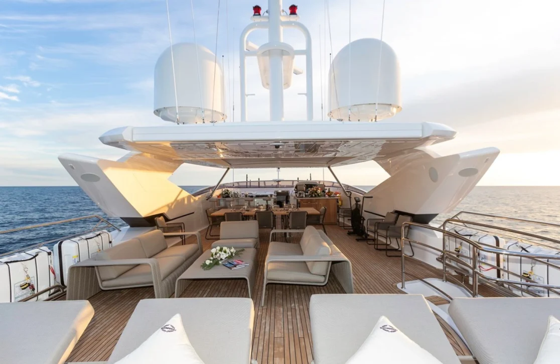 An image of Legende yacht