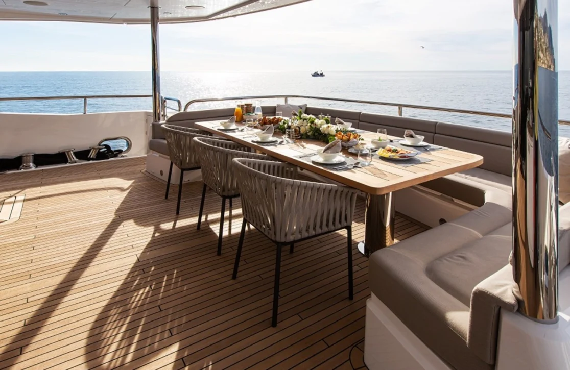 An image of Legende yacht