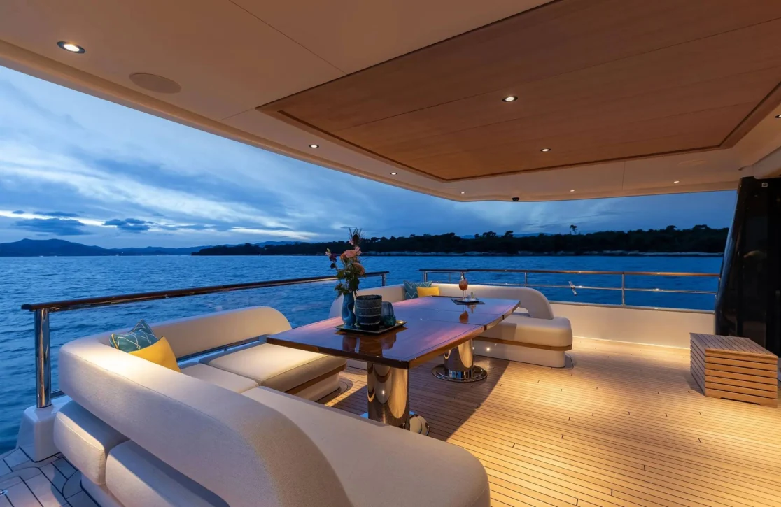 An image of Mana I yacht