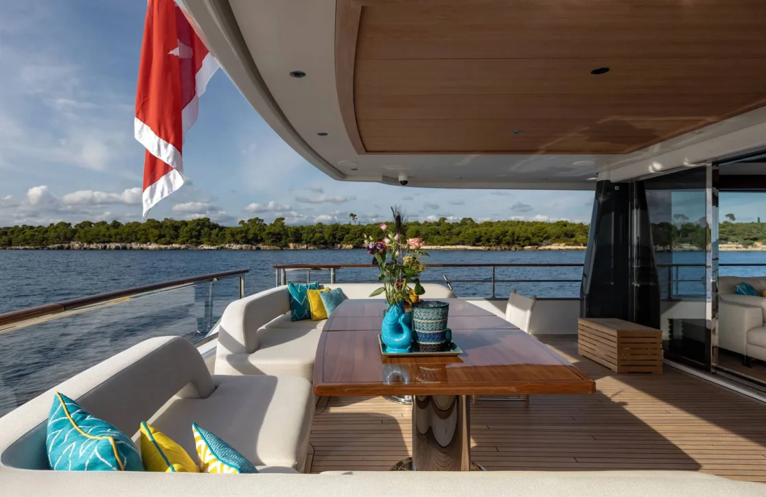 An image of Mana I yacht