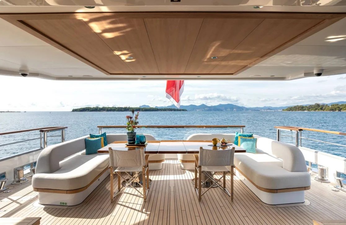 An image of Mana I yacht
