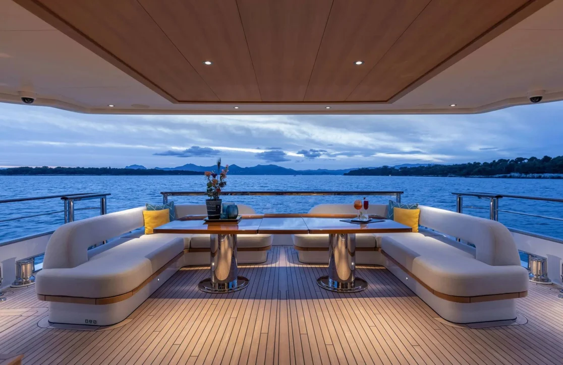 An image of Mana I yacht