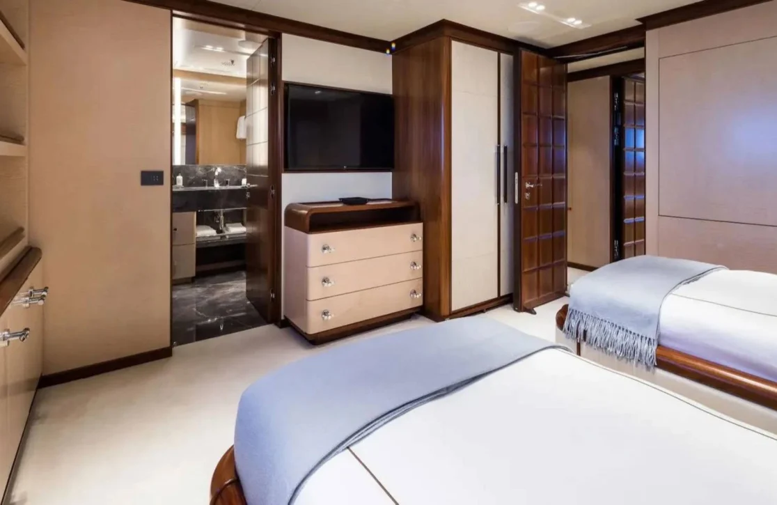 An image of Calex yacht
