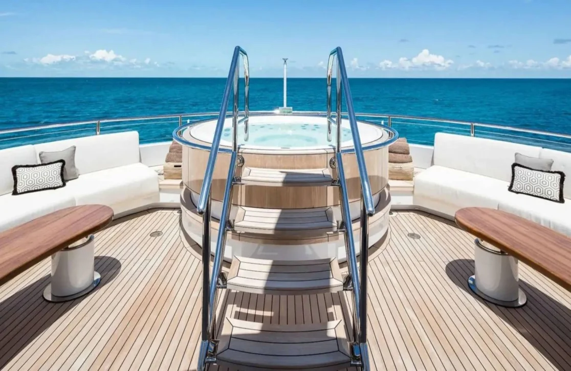 An image of Calex yacht