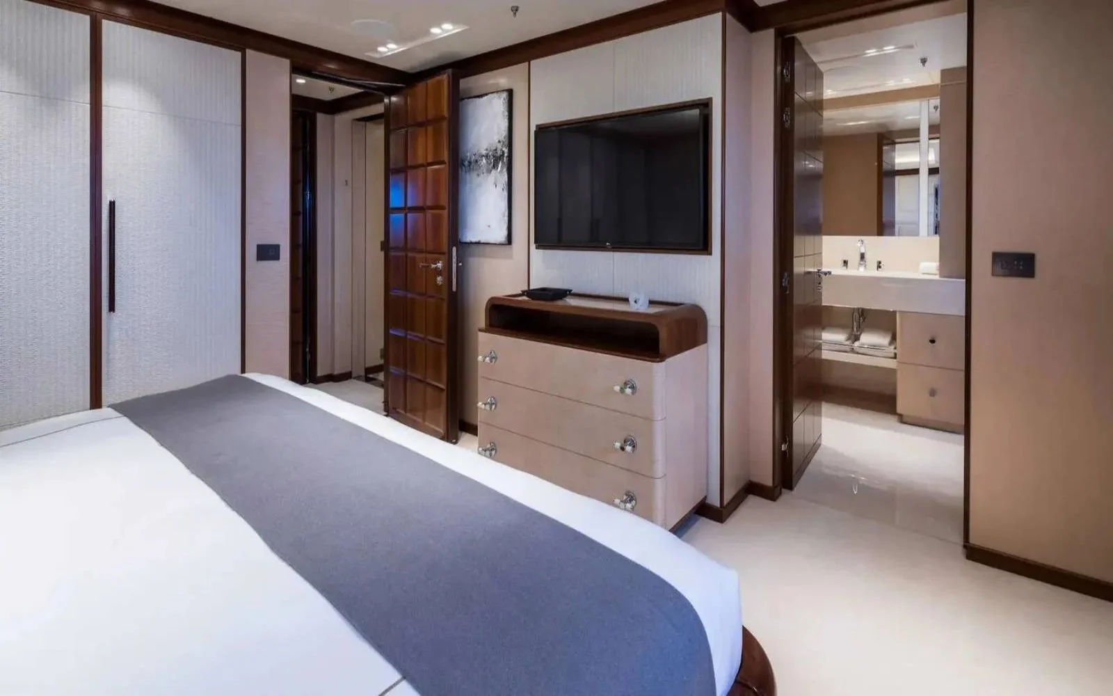 A preview of interior Bedroom cabin