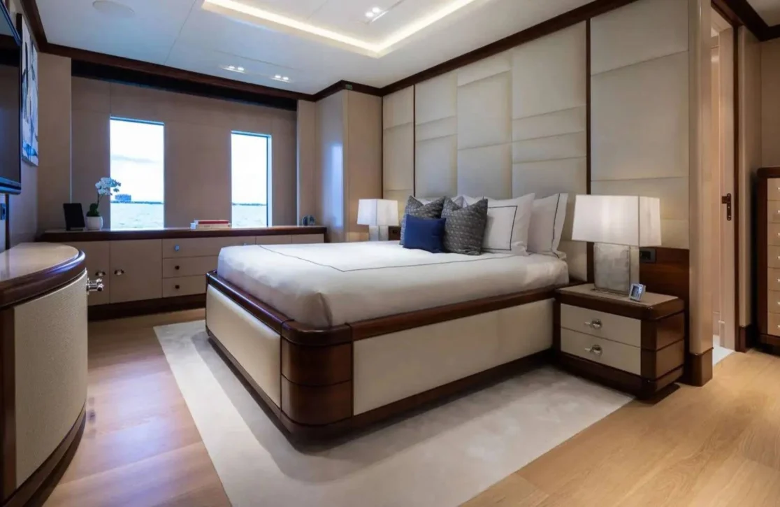 An image of Calex yacht