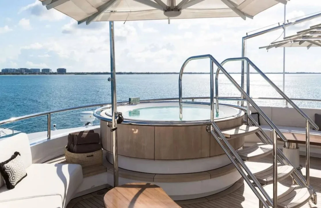An image of Calex yacht