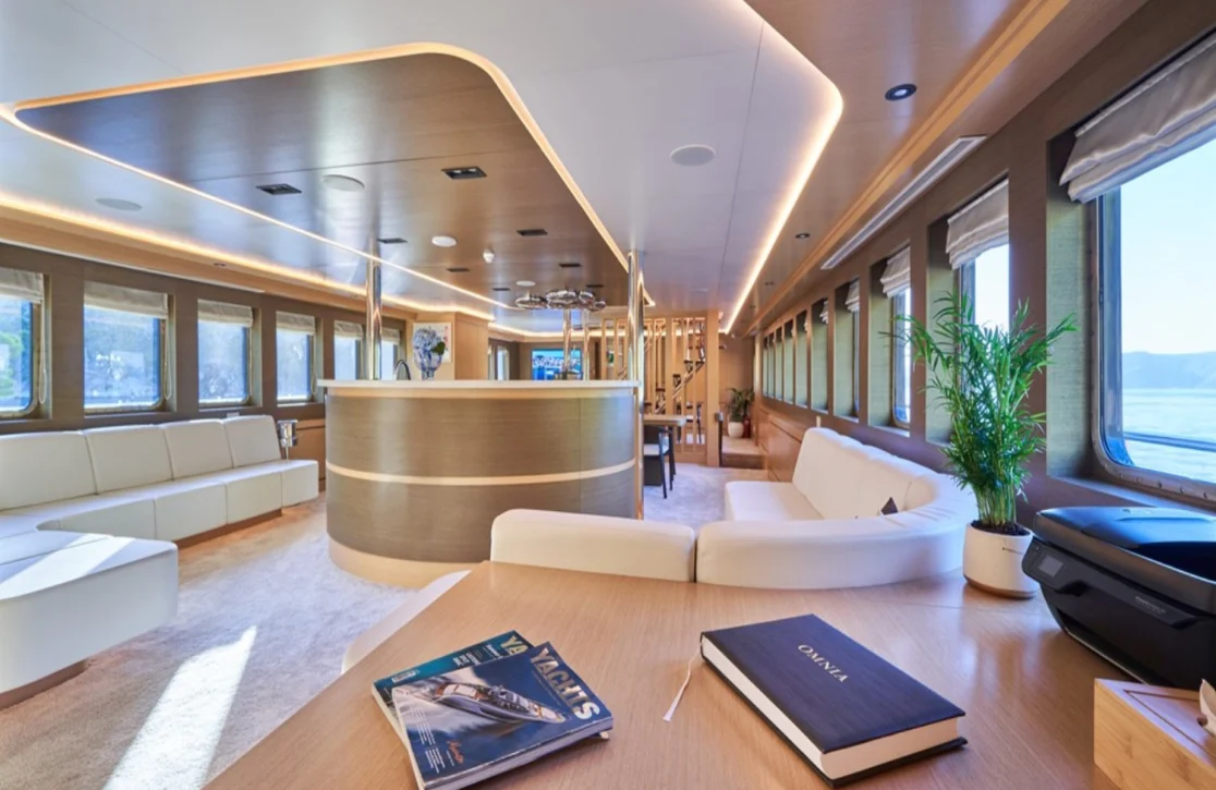 An image of Omnia yacht