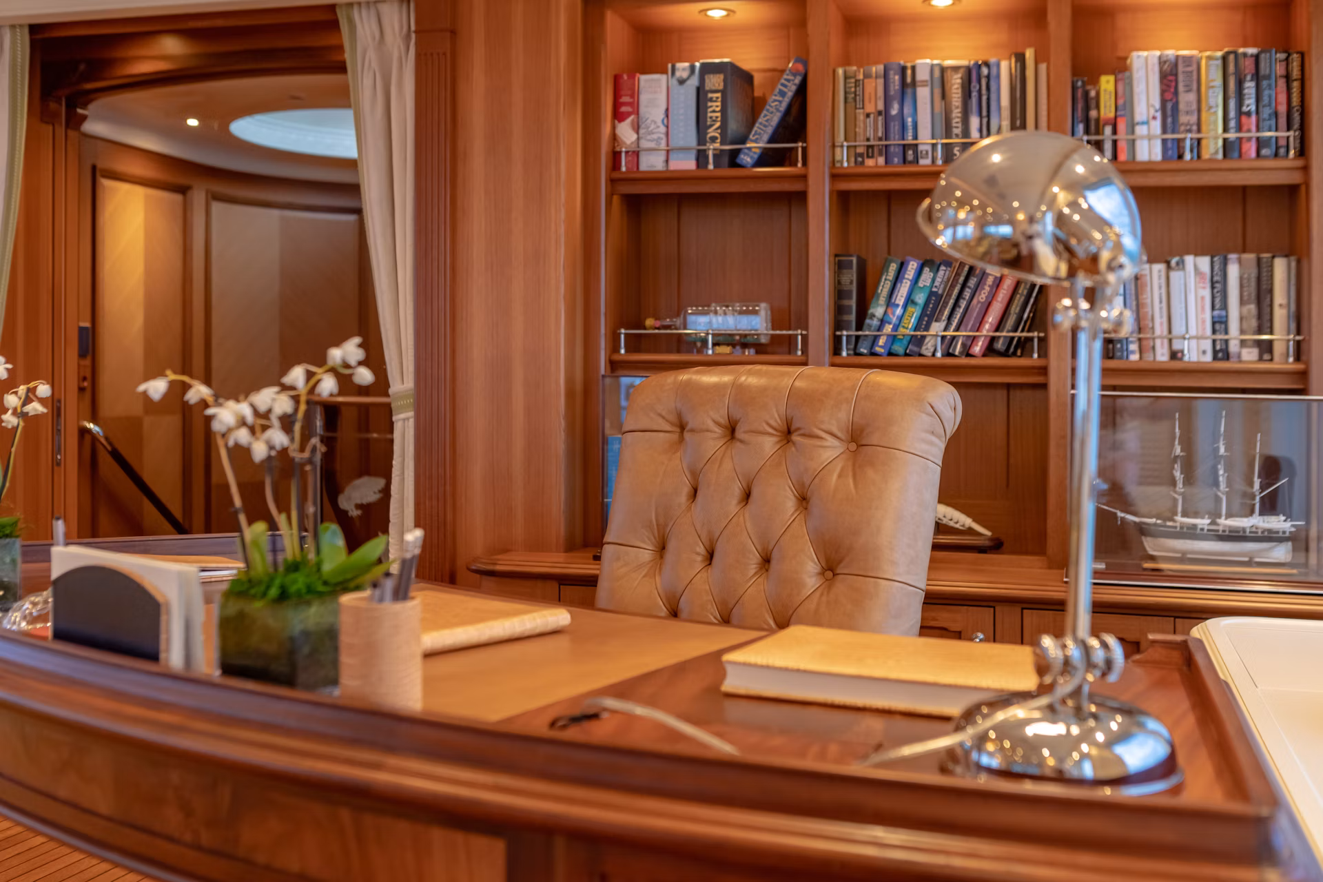 An image of Shadowl yacht