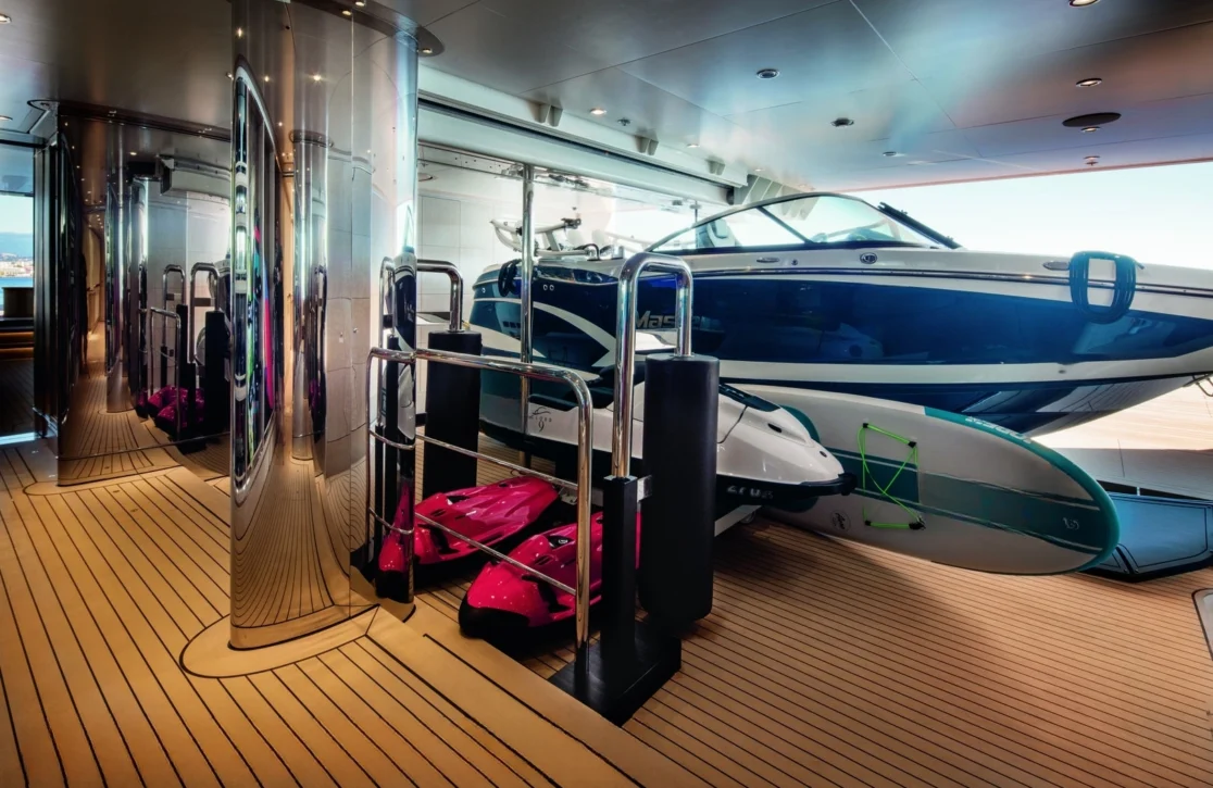 An image of Cocoa Bean yacht