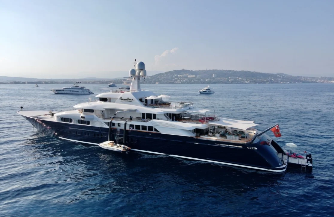 An image of Cocoa Bean yacht