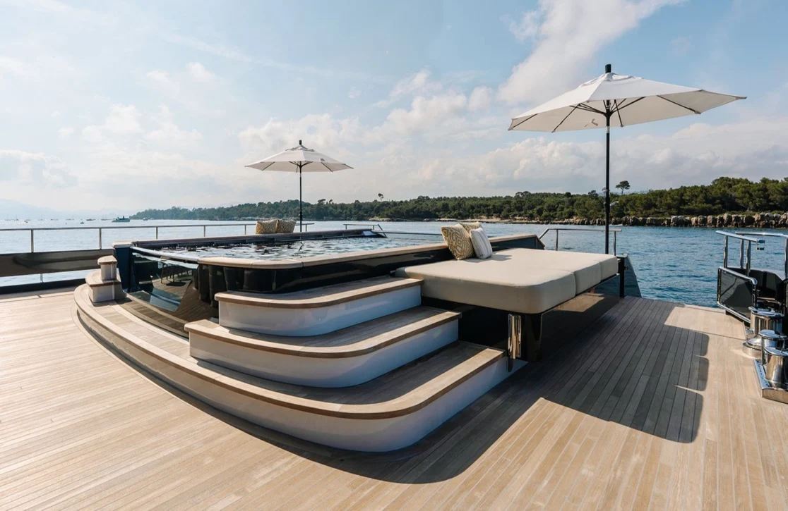 An image of Loon yacht
