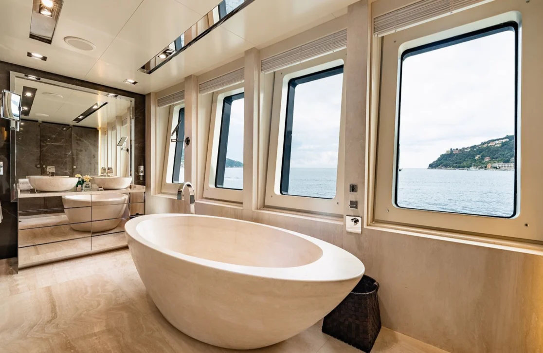 An image of Loon yacht