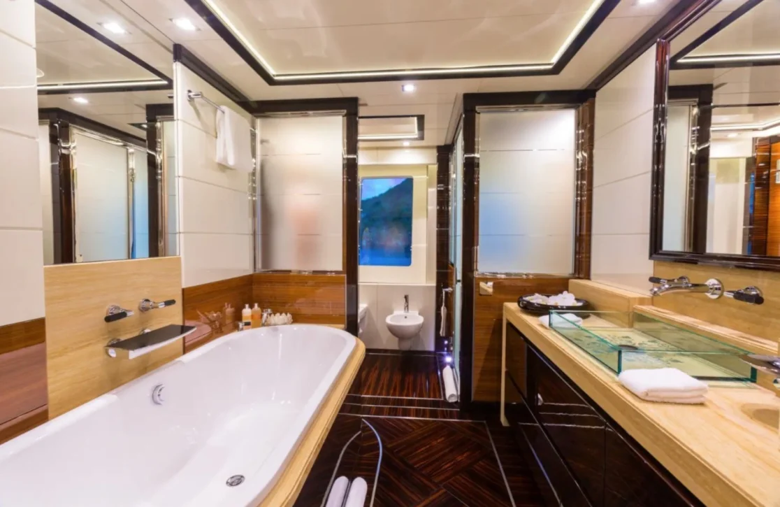 An image of Nora yacht