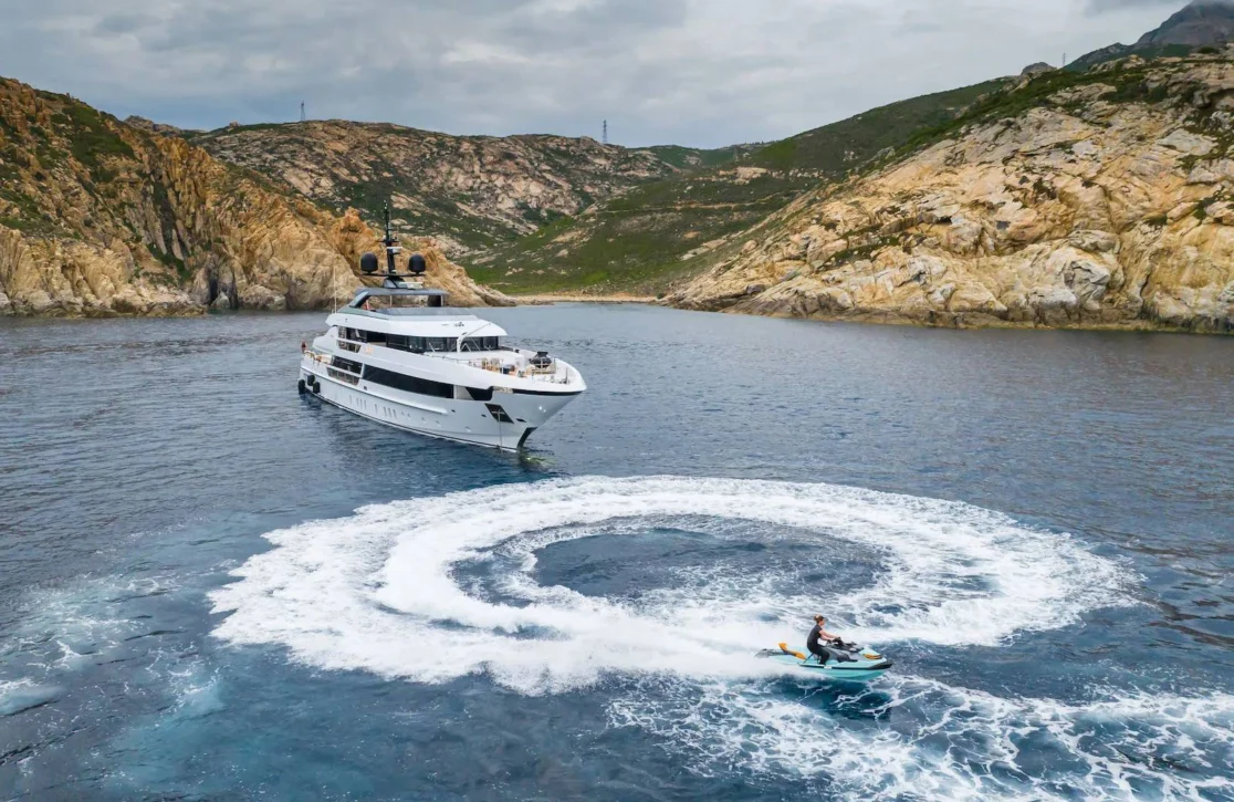 An image of Rmf yacht